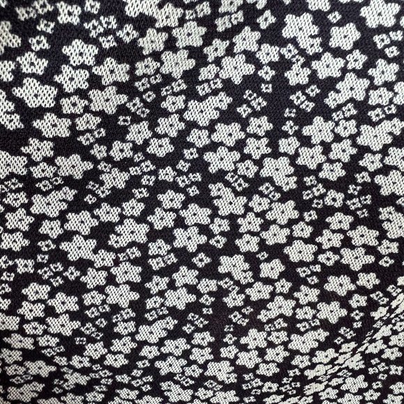 Express Babydoll Tank Top L Blue Navy Mesh Floral Ruffle V-Neck Smocked Waist - Picture 7 of 9